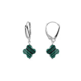 Boucles d'oreilles tige argent rhodié trèfle en verre facetté vert