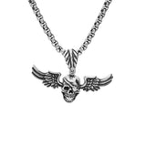 Collier acier patiné pendentif tete de mort avec ailes