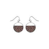 Boucles d'oreilles crochet acier ronde avec résine leopard - Olyci Bijoux