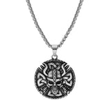 Collier acier gros pendentif patiné rond viking tete de mort